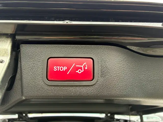 Mercedes-Benz V-Class view 11