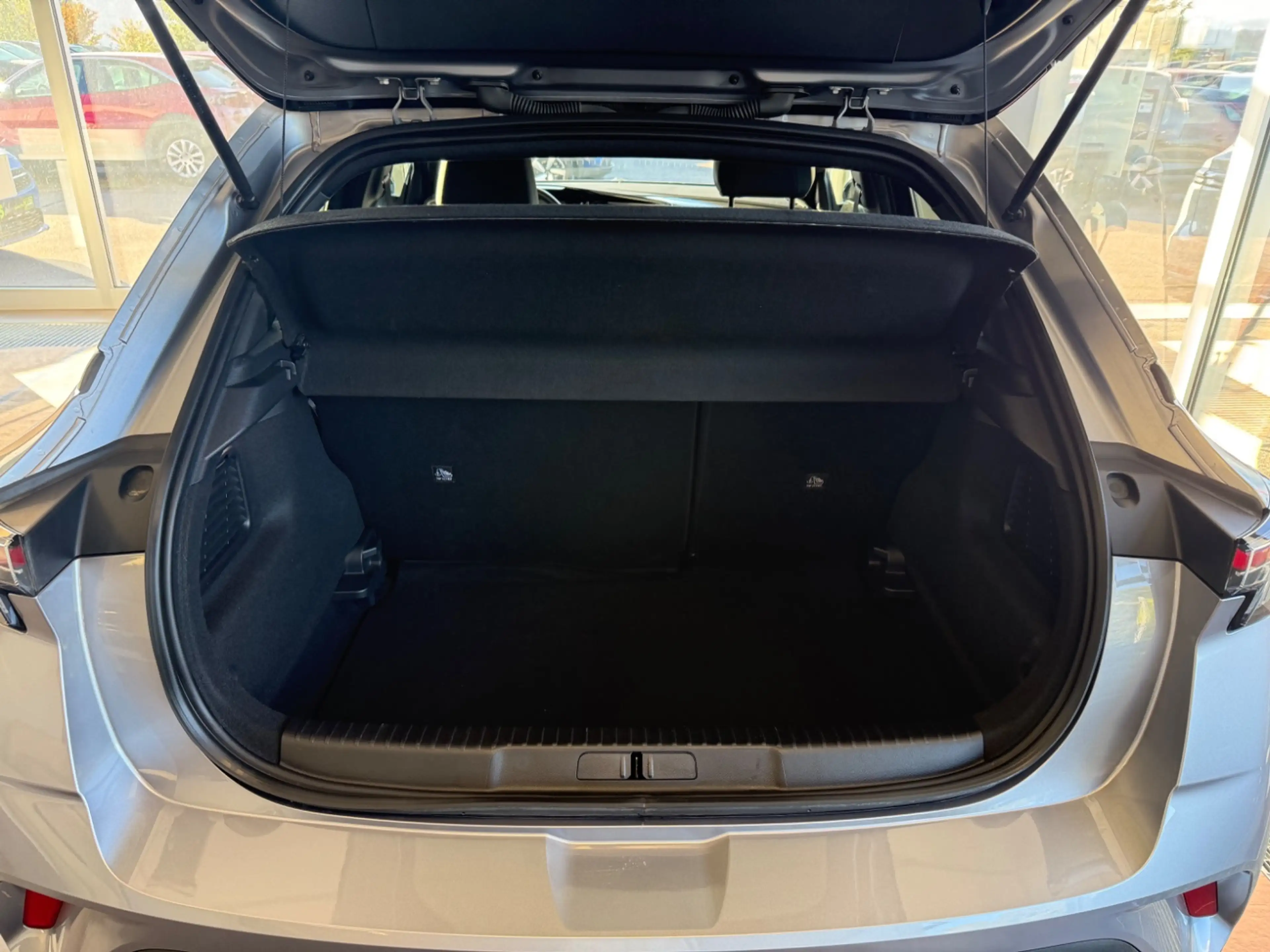 Opel Mokka-E Mokka e Ultimate — photo 12