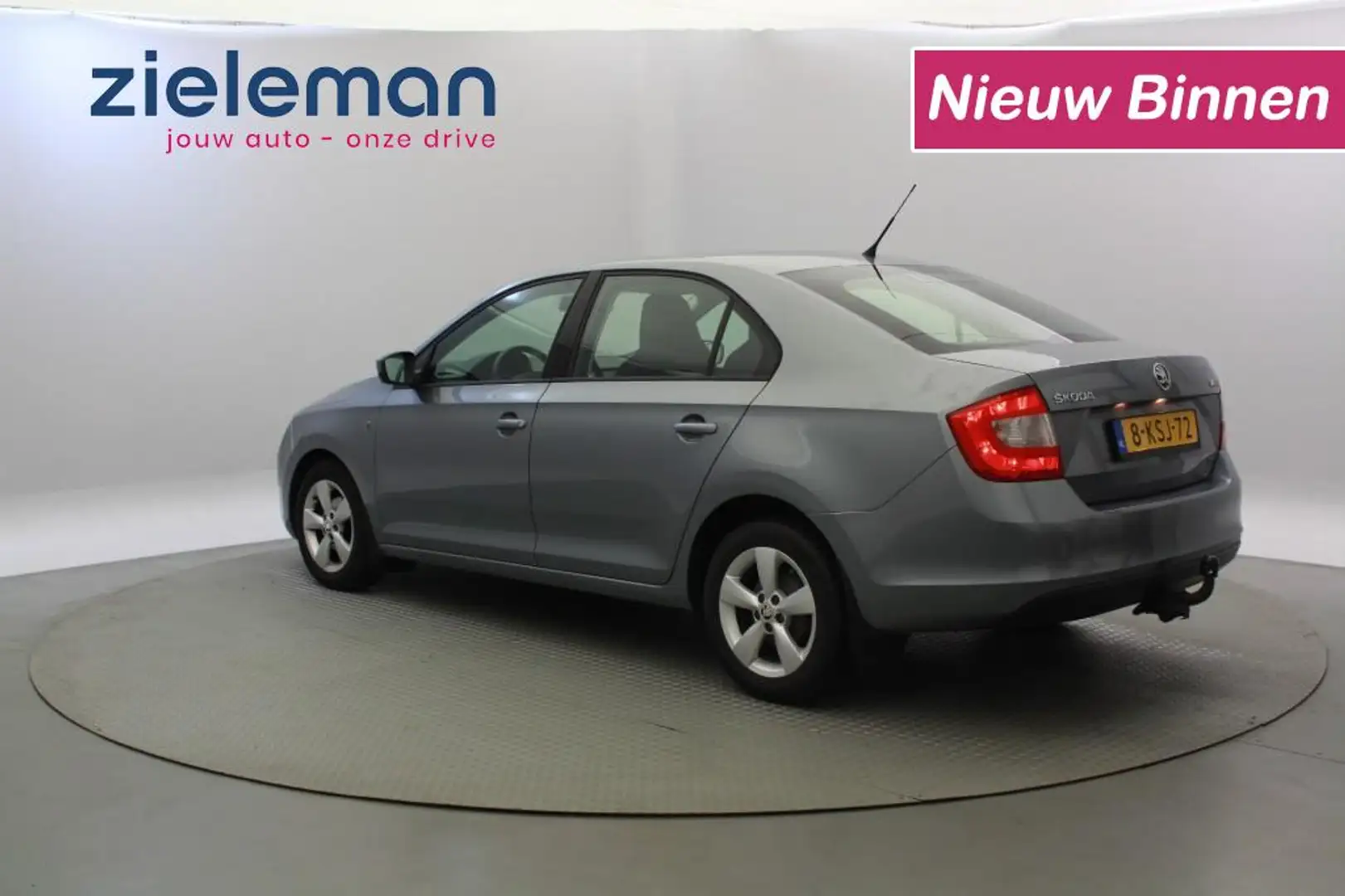 Skoda Rapid/Spaceback Sedan 1.2 TSI Greentech Elegance - Clima Gris - 2