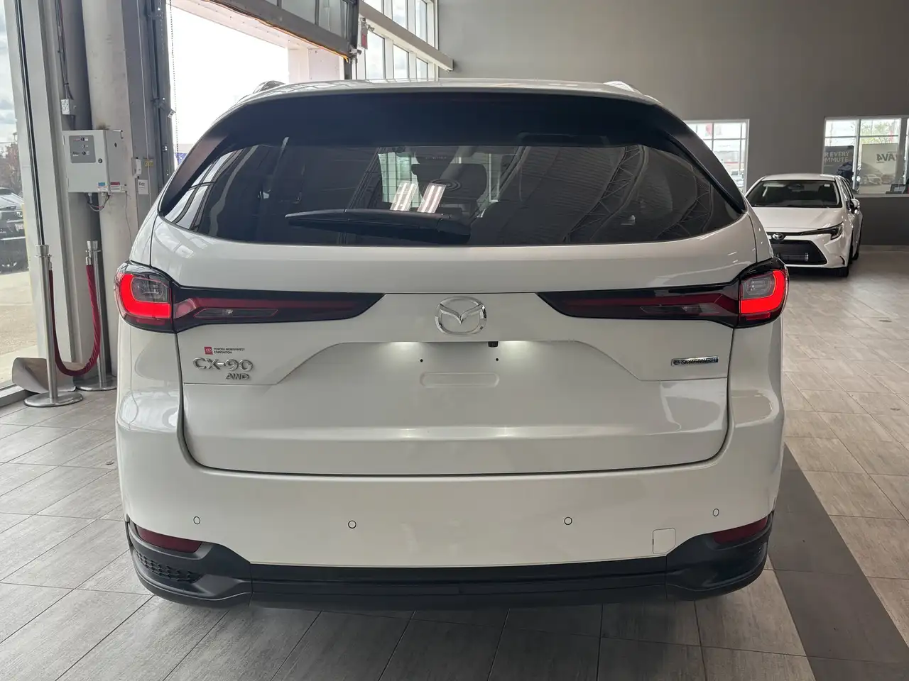 Mazda CX-90 PHEV снимка Mazda CX-90 PHEV