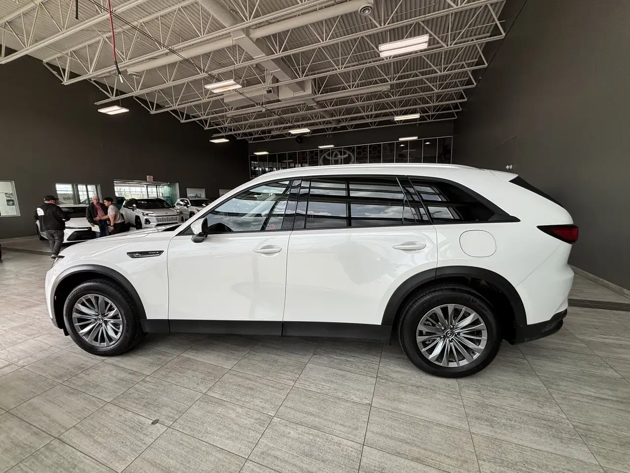 Mazda CX-90 PHEV снимка Mazda CX-90 PHEV