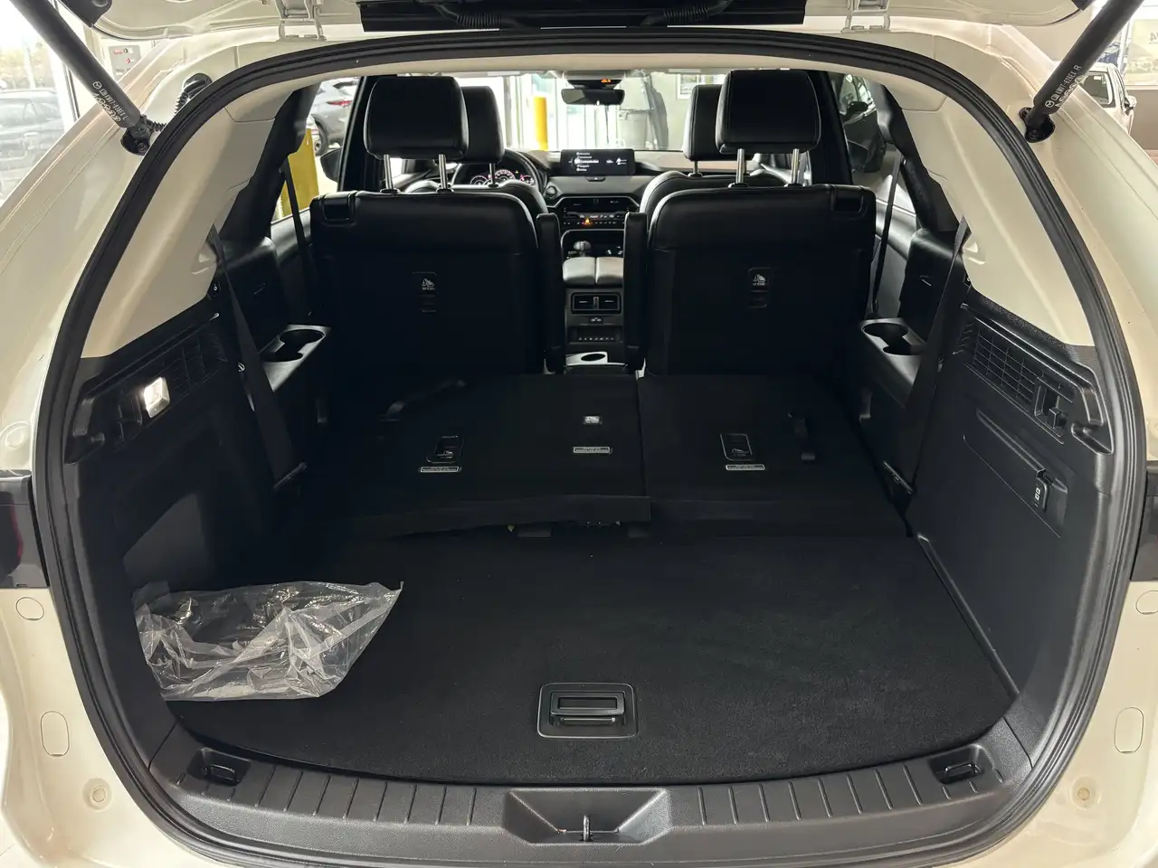 Mazda CX-90 PHEV снимка Mazda CX-90 PHEV