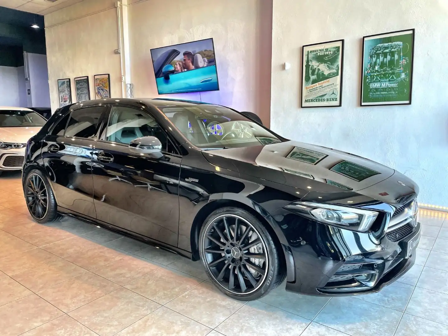 Mercedes-Benz A 35 AMG MercedesAMG 4MATIC Zwart - 2