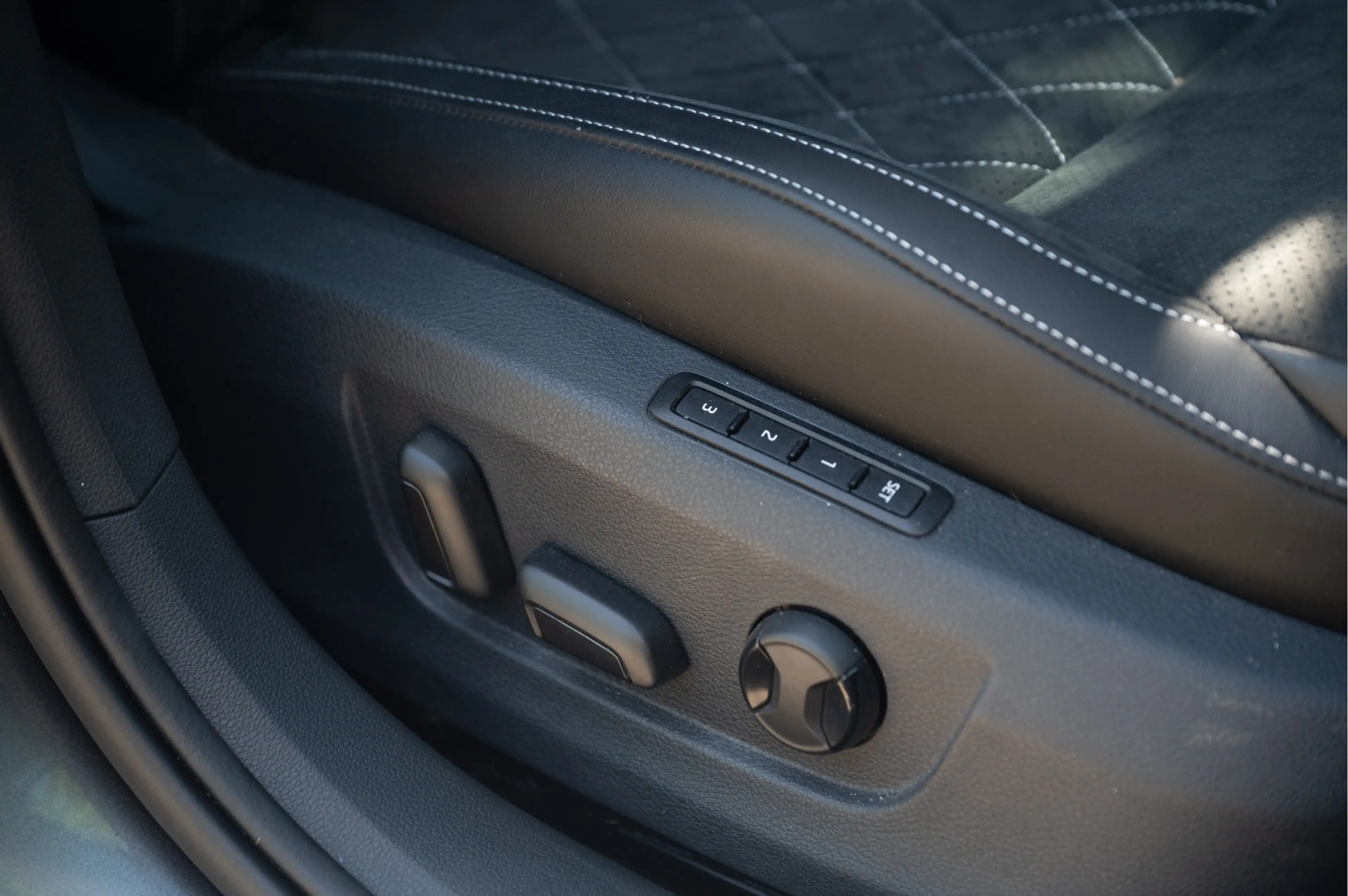 Skoda Superb Combi 1.4 TSI iV Sportline Business | Pano | Trekh — photo 16