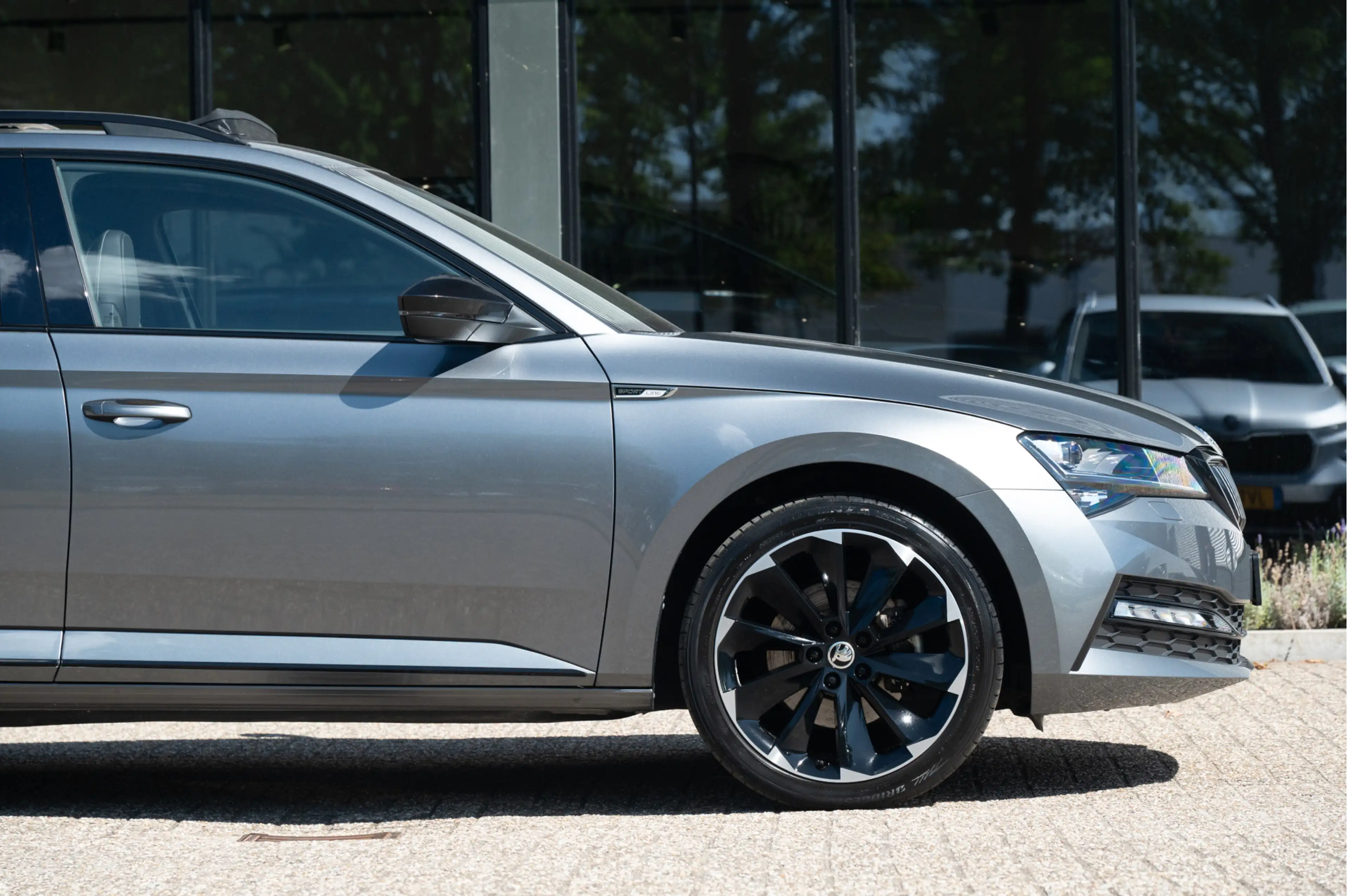 Skoda Superb Combi 1.4 TSI iV Sportline Business | Pano | Trekh — photo 8