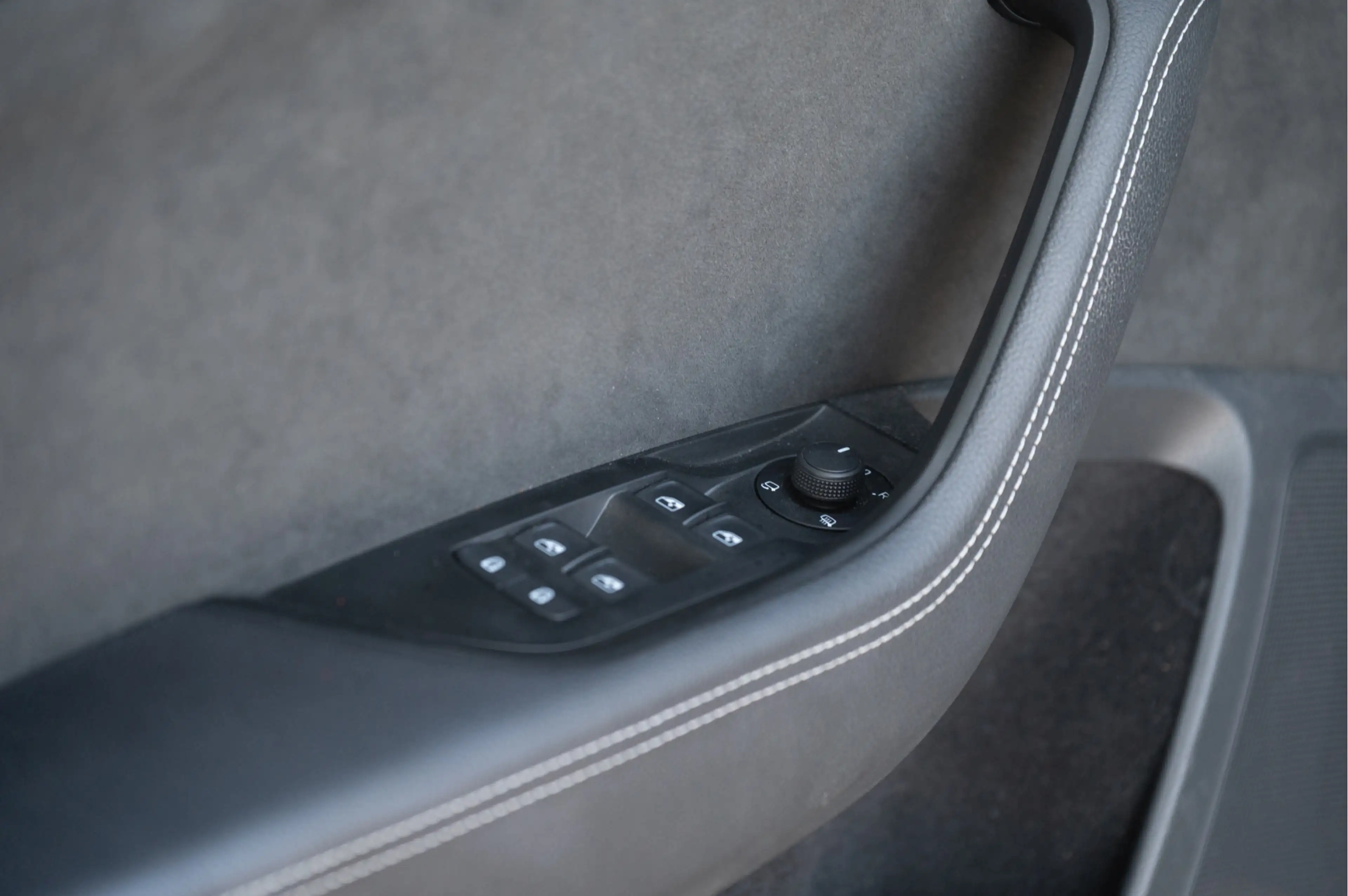 Skoda Superb Combi 1.4 TSI iV Sportline Business | Pano | Trekh — photo 20