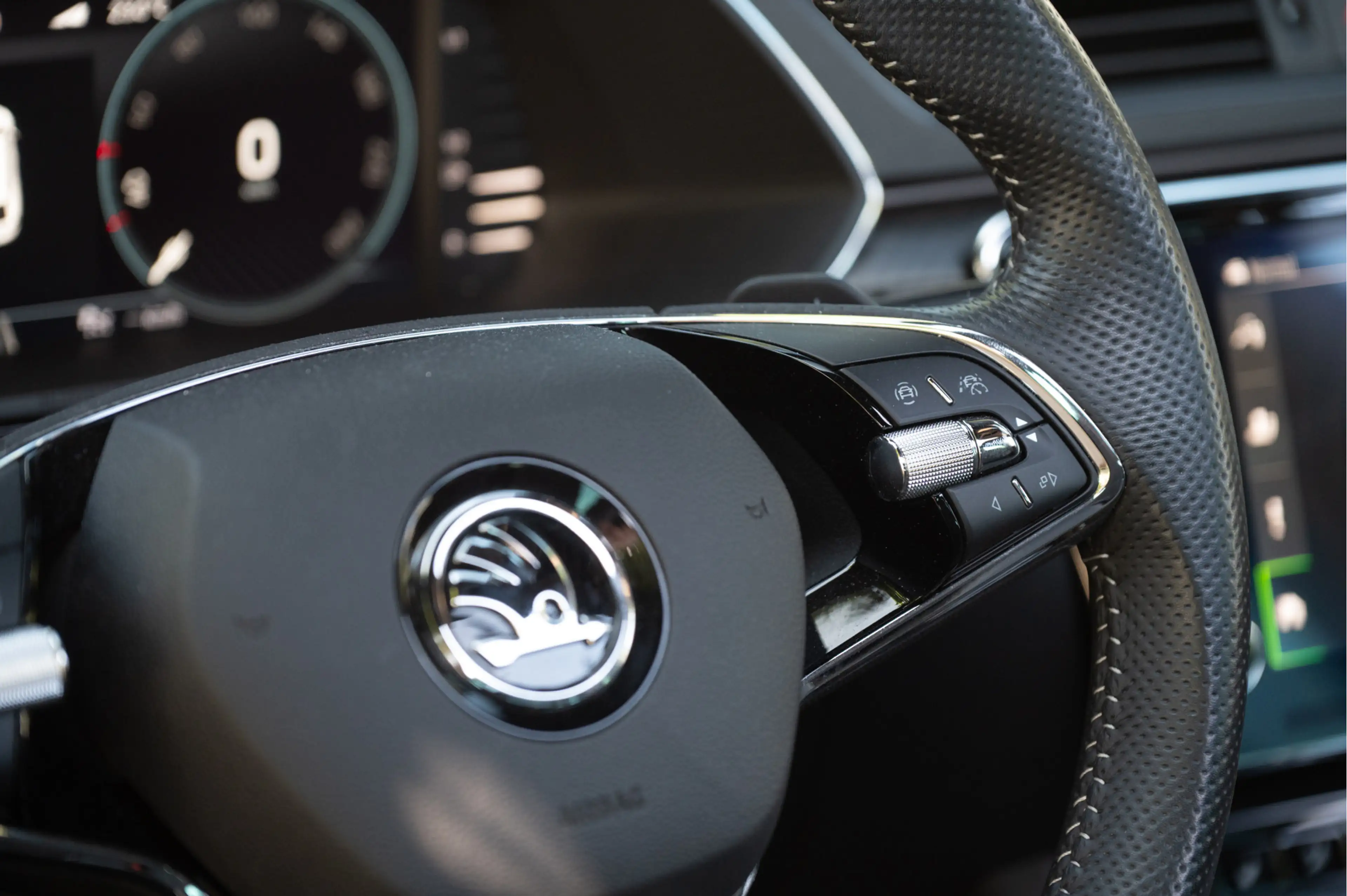 Skoda Superb Combi 1.4 TSI iV Sportline Business | Pano | Trekh — photo 22