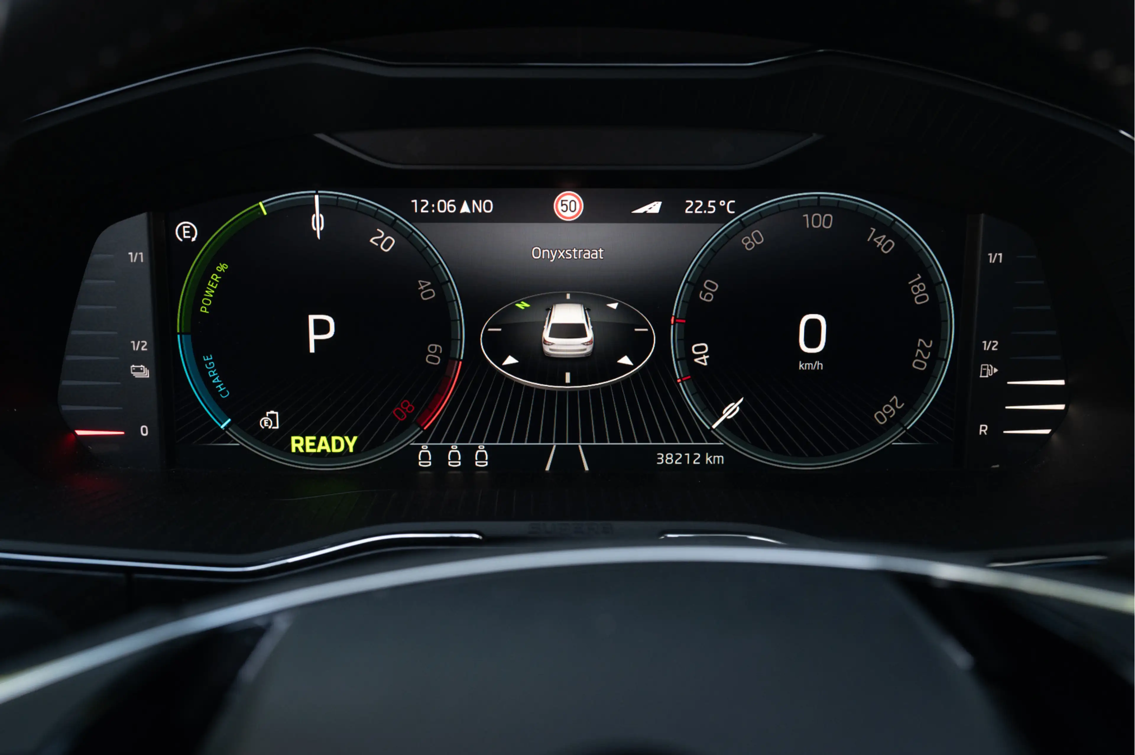 Skoda Superb Combi 1.4 TSI iV Sportline Business | Pano | Trekh — photo 28