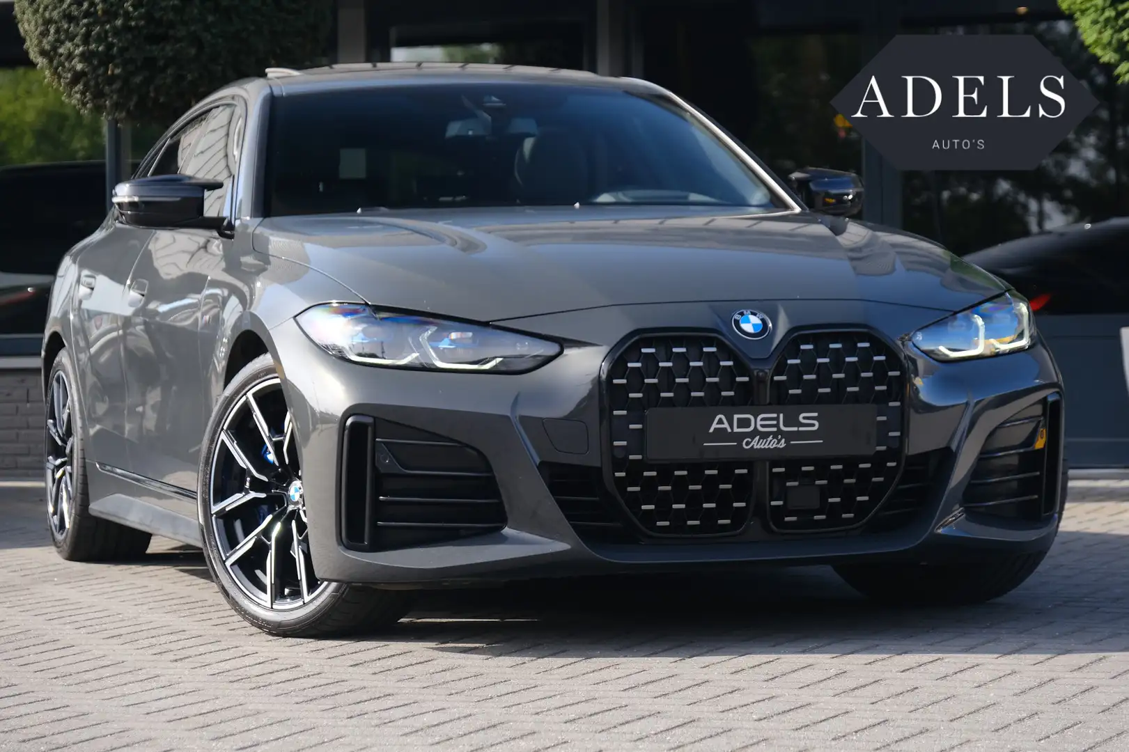 BMW 440 4-serie Gran Coupé M440i xDrive High Executive M S Šedá - 1