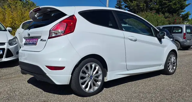 Ford Fiesta view 3
