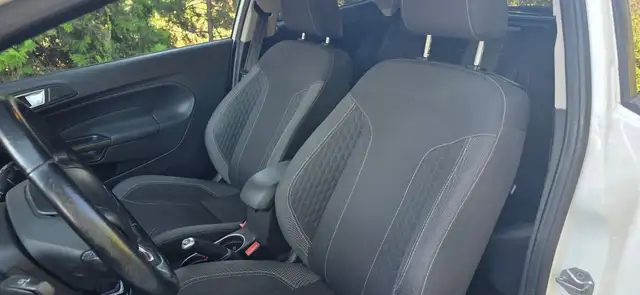 Ford Fiesta view 5