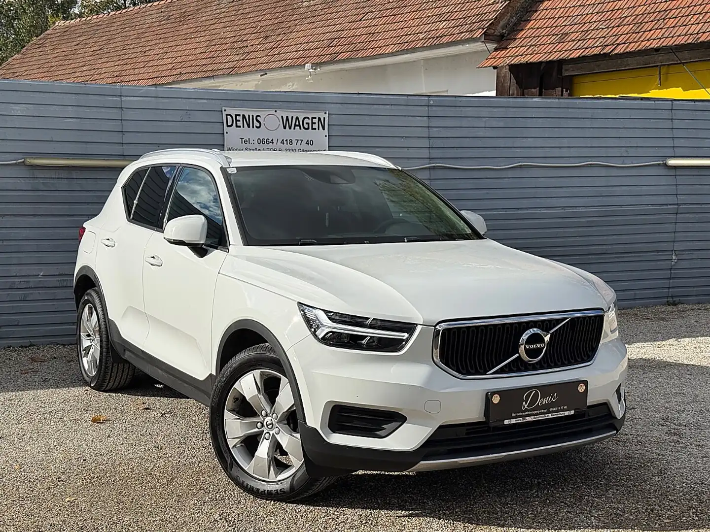 Volvo XC40 D3 2WD Momentum Pro 1. BESITZ Weiß - 2