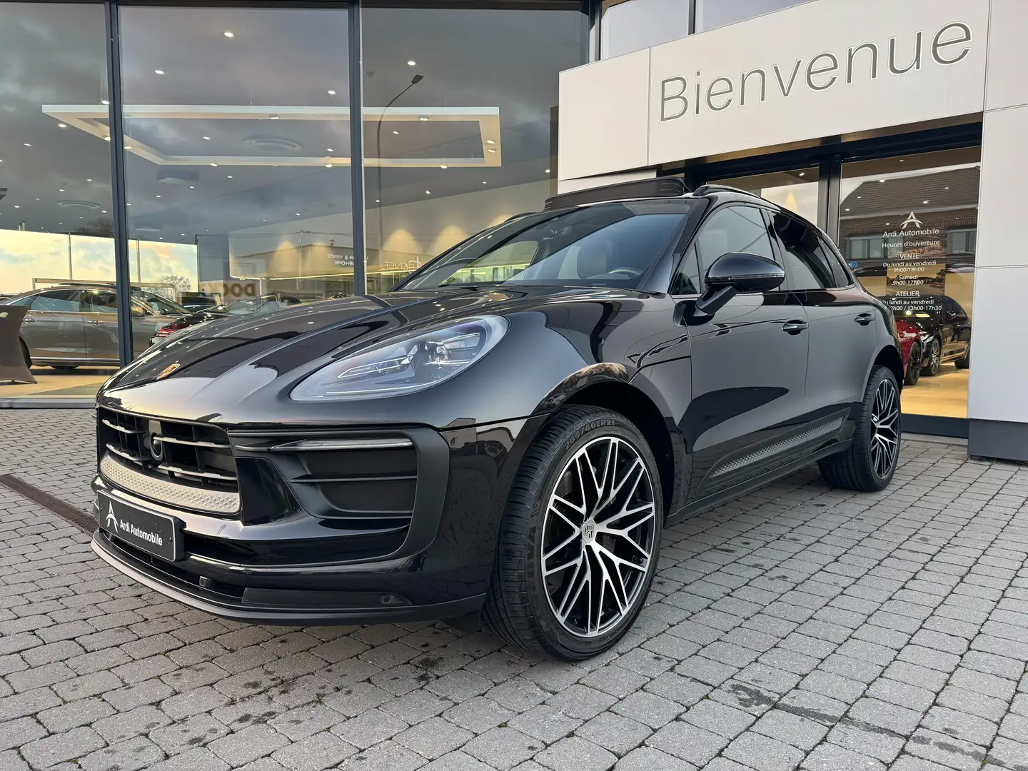 Porsche Macan 2.0 Turbo PDK *GARANTIE*1ER PROP*PACK CHRONO* Noir - 1