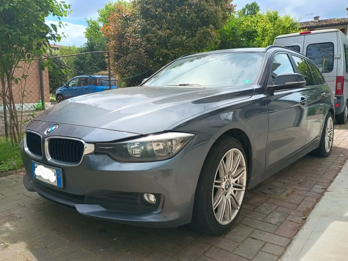 BMW 318 318d Touring Business auto - 1