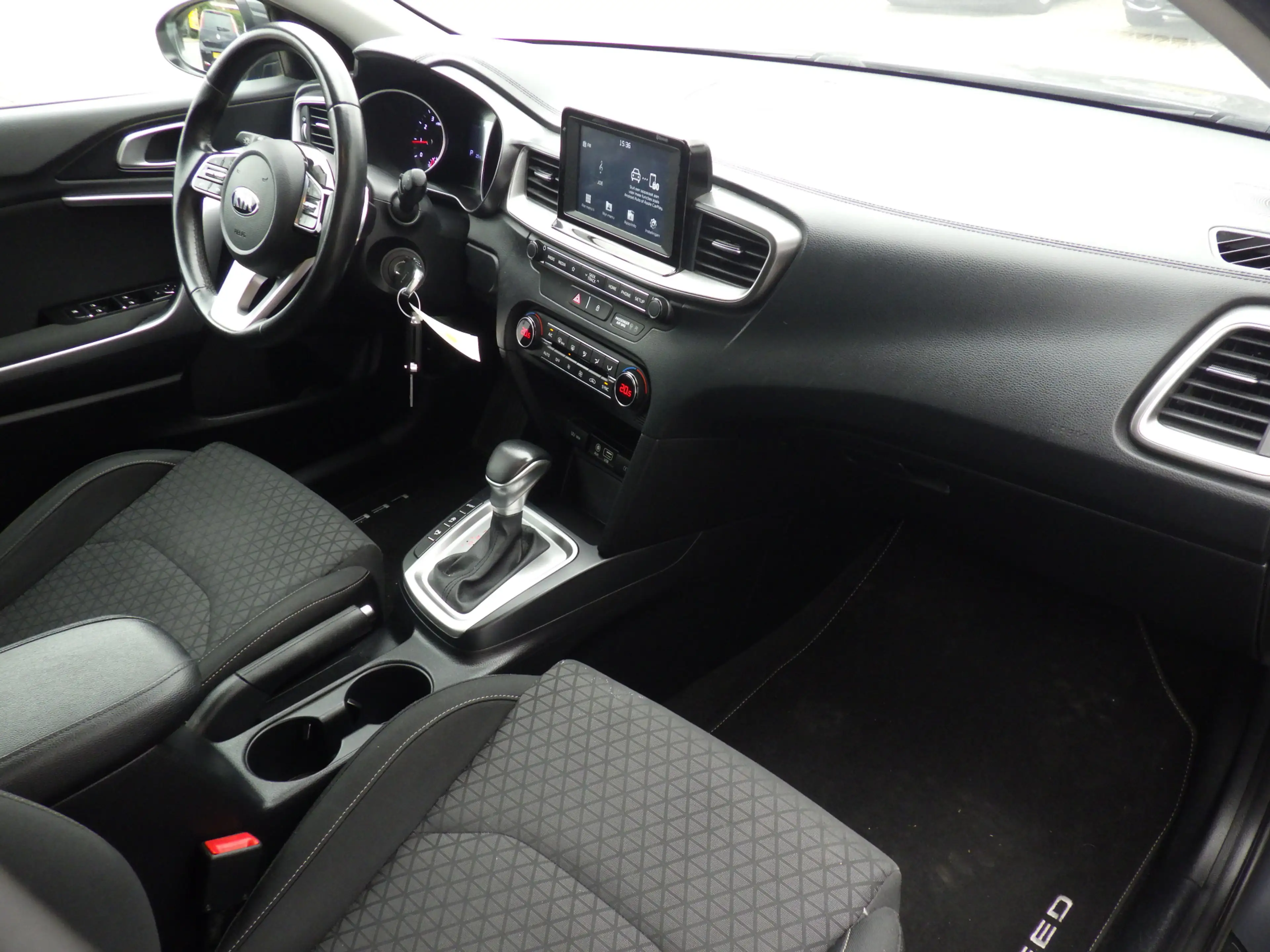 Kia Ceed SW / cee'd SW Sportswagon 1.4 T-GDi Automaat DynamicLine, Camera — photo 8