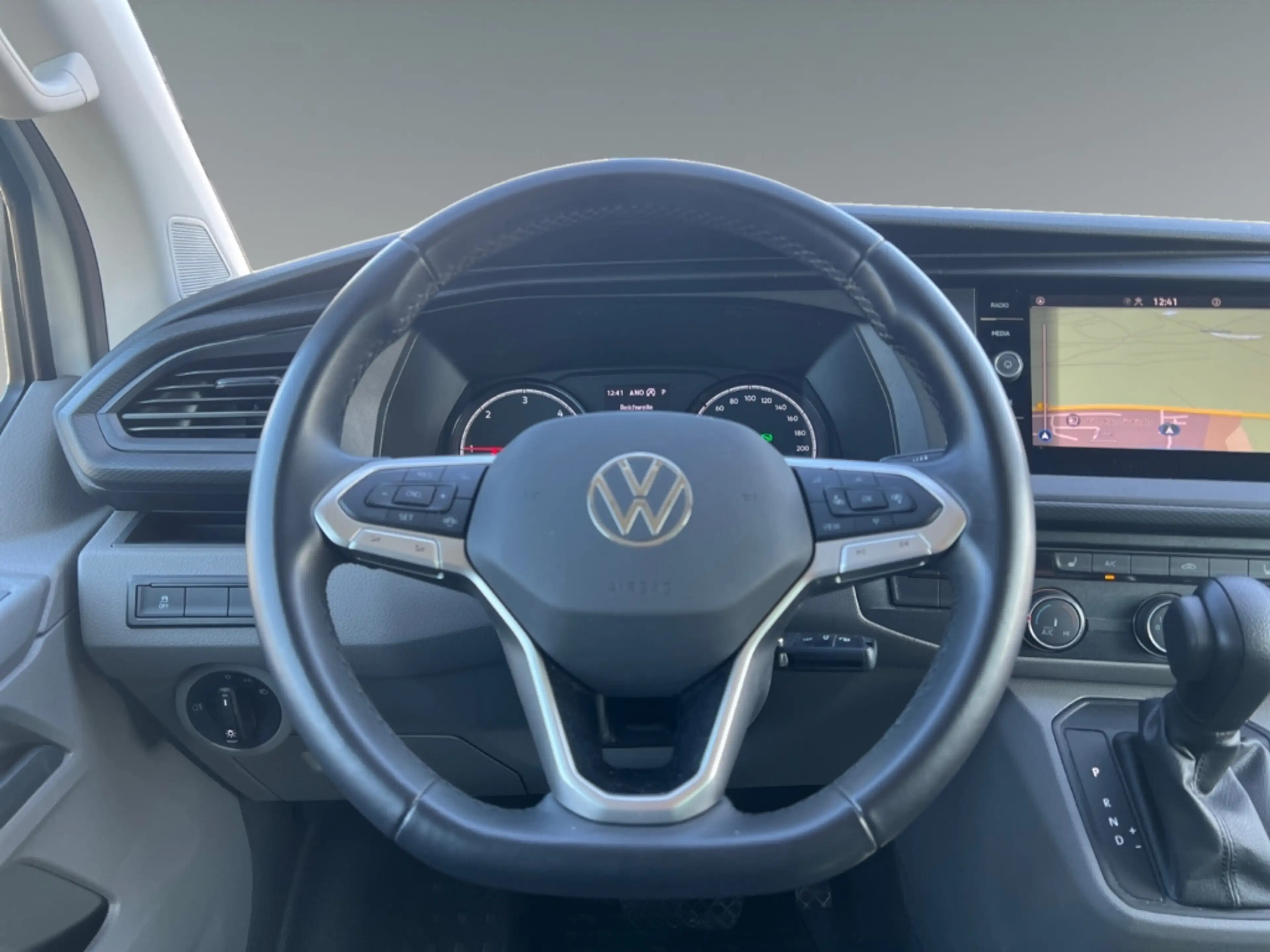 Volkswagen T6.1 Transporter 4MOTION StandHZG LED Sortimo     CarPlay Android A — photo 3