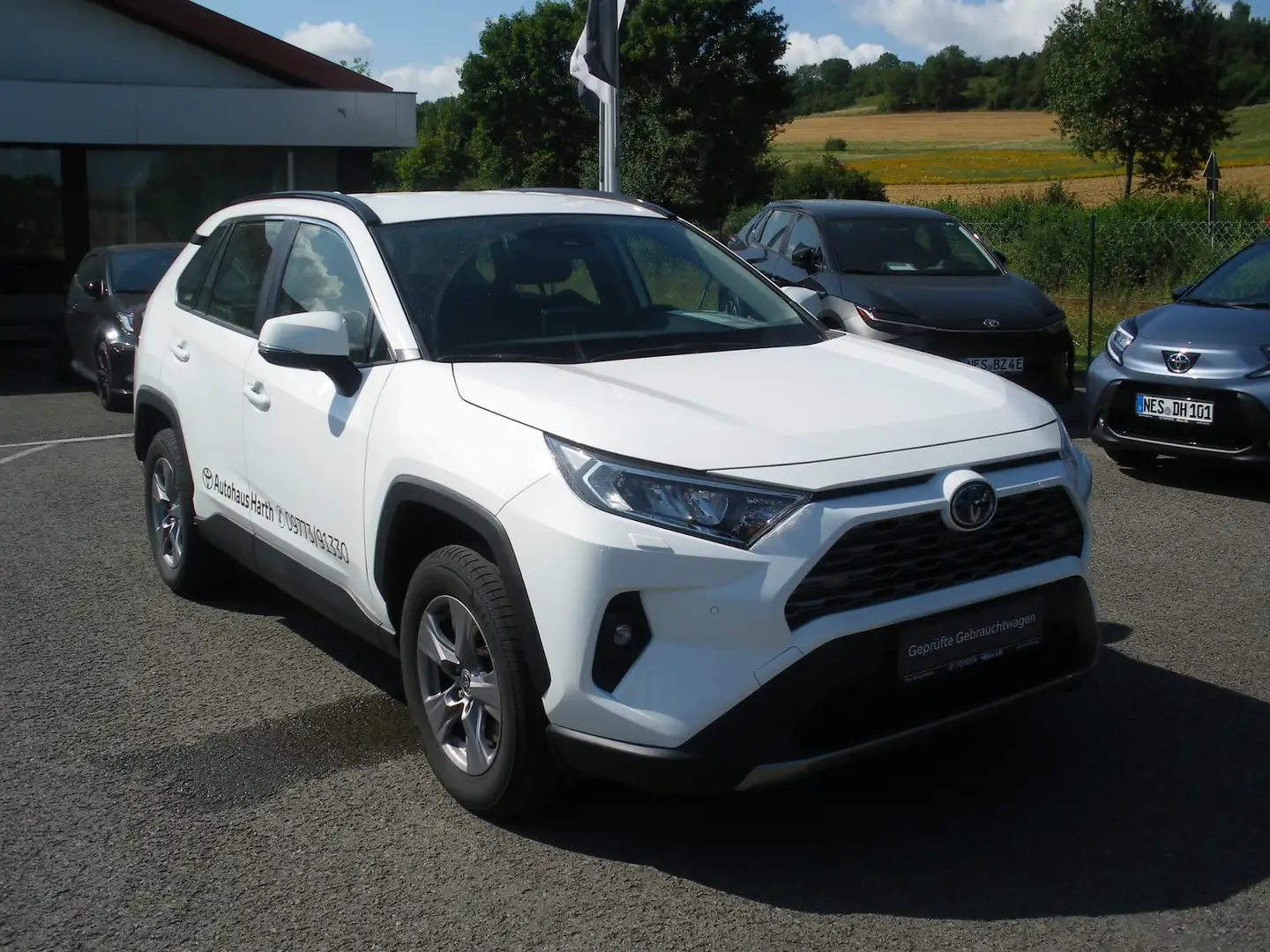 Toyota RAV 4 2.5 4x2 Hybrid Business Edition Weiß - 1
