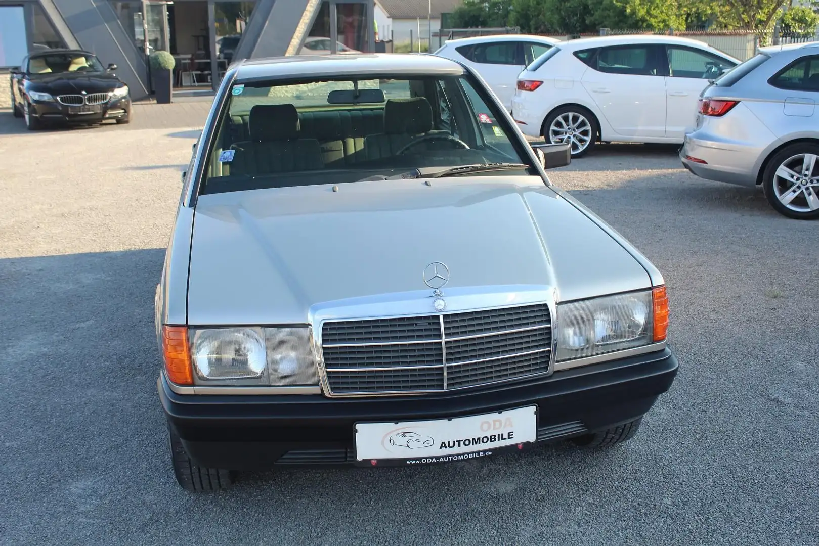 Mercedes-Benz 190 E=NUR 64TKM=1.HAND=5-GANG-GETRIEBE Gold - 1