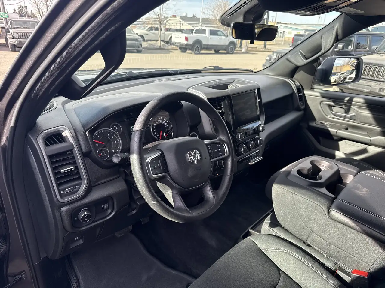 RAM 1500 снимка RAM 1500