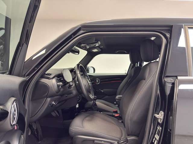MINI One — photo 11