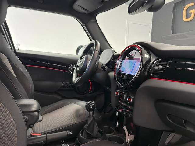 MINI One — photo 13