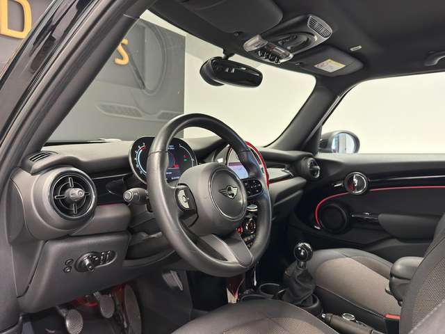 MINI One — photo 14