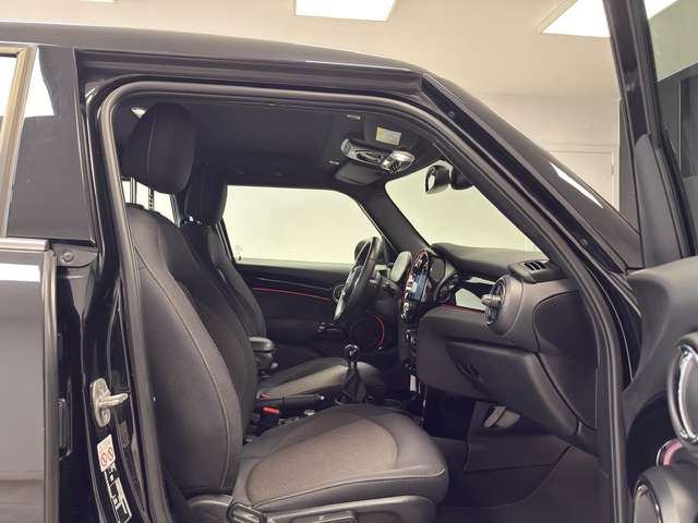 MINI One — photo 12