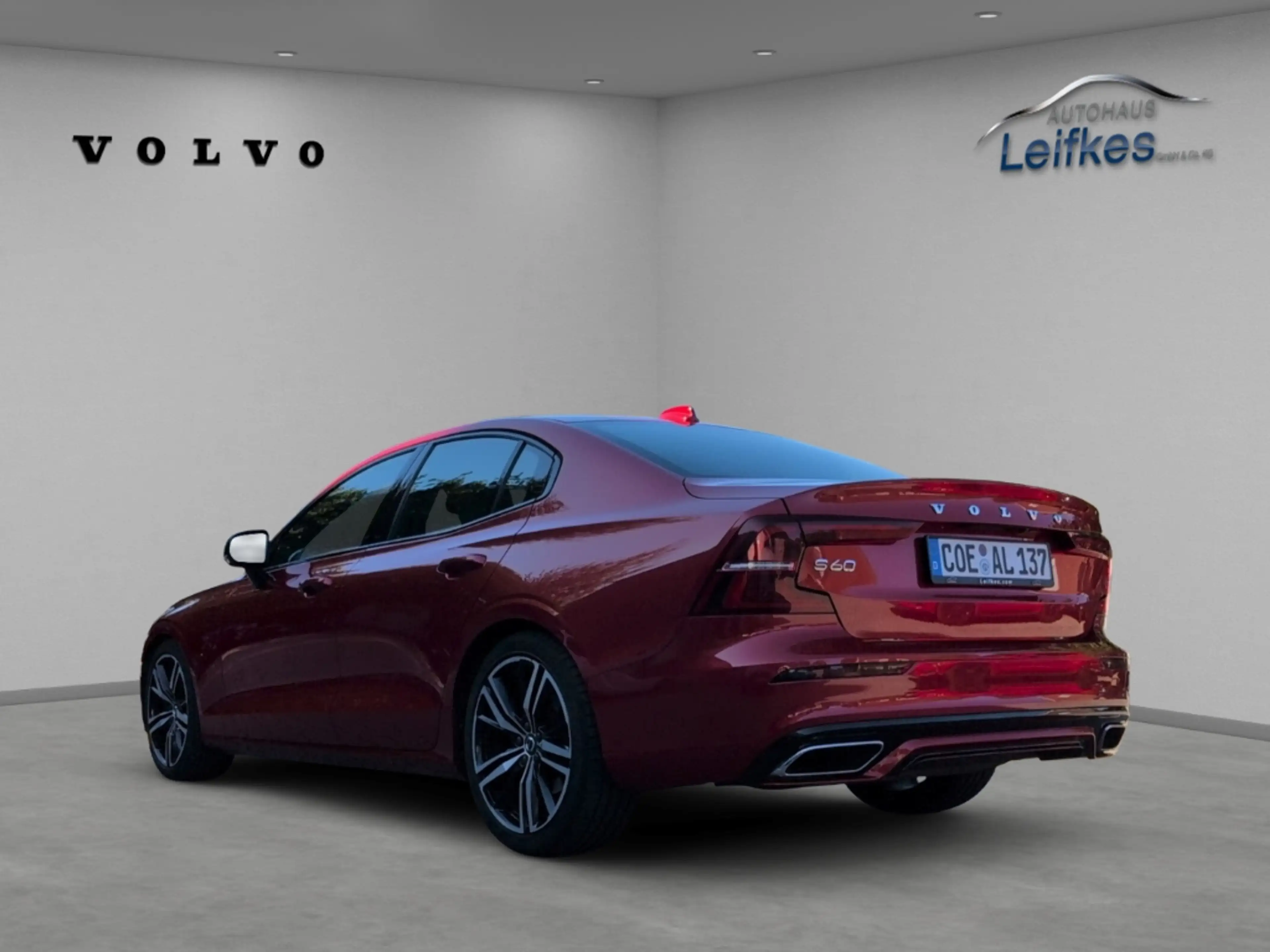 Volvo S60 T4 R Design AHK Navi Digitales Cockpit Memory Sitz — photo 3
