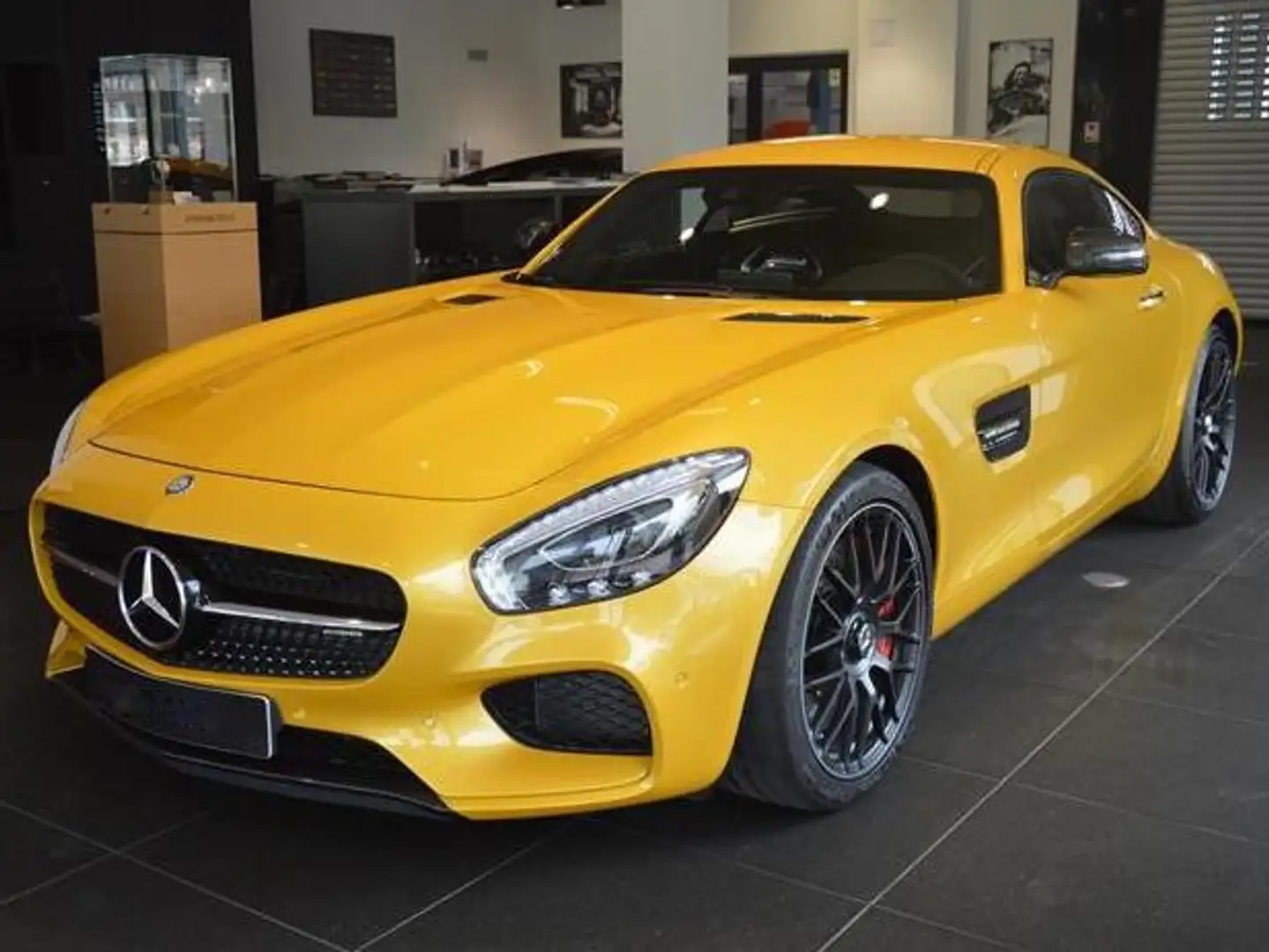 Mercedes-Benz AMG GT Mercedes-Benz AMG GT 4.0 S 510cv auto Beige - 1
