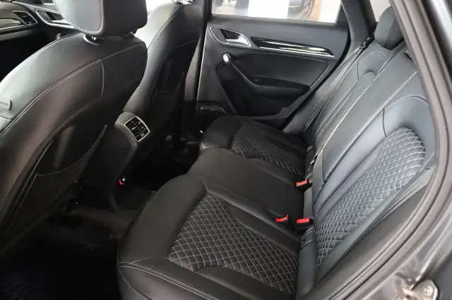 Audi RS Q3 view 15