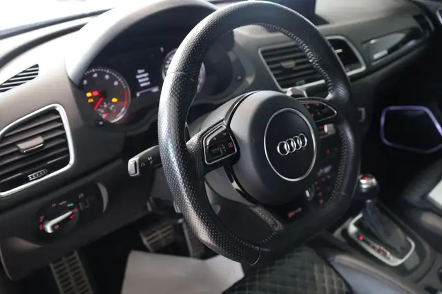 Audi RS Q3 view 13