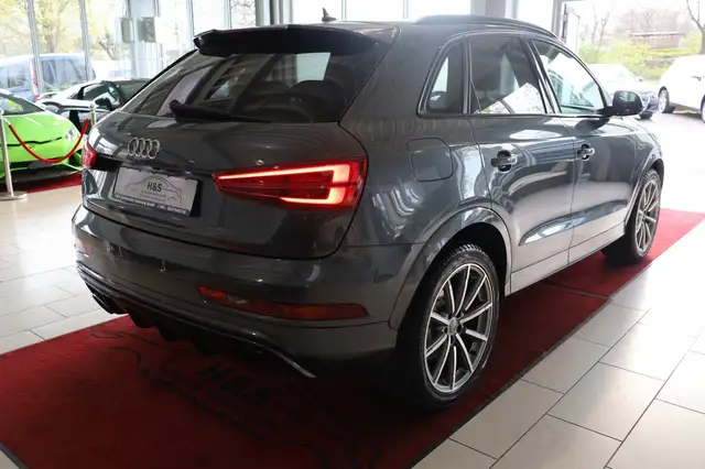 Audi RS Q3 view 7