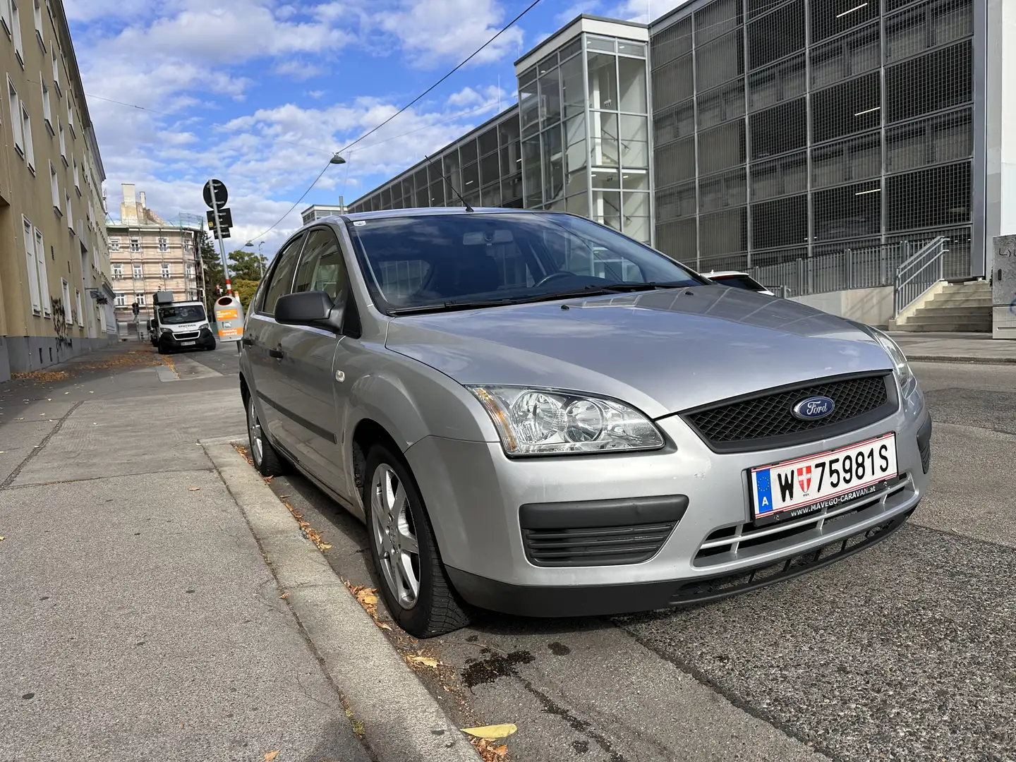 Ford Focus 1.6 Benzin - Automatik - 2