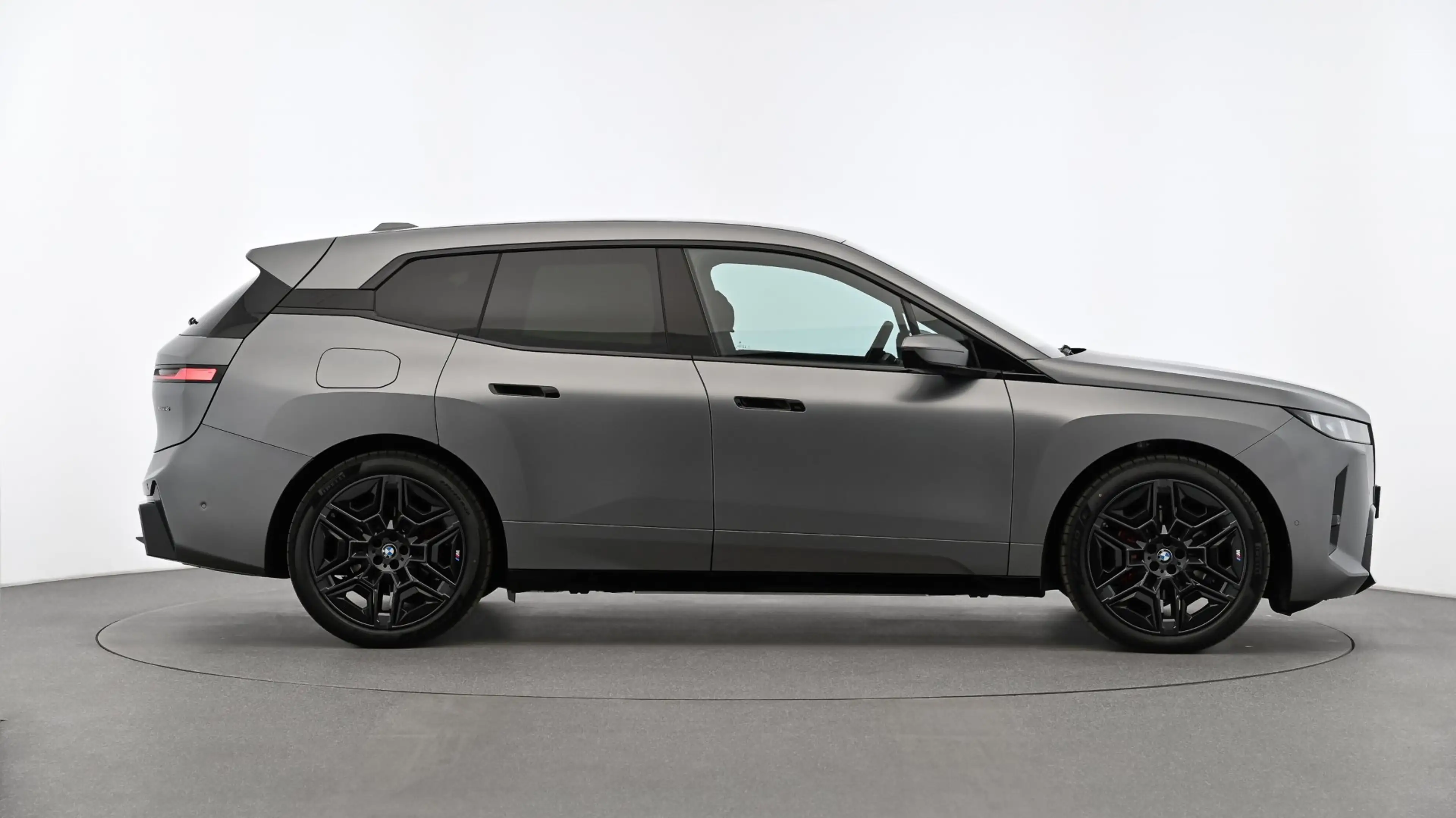 BMW iX xDrive45 *M-Paket Pro/AHK/Soft Close/Sitzlüftung/H&K Sound/Innovationspaket/DA-Prof./Adapt. LED* — photo 9