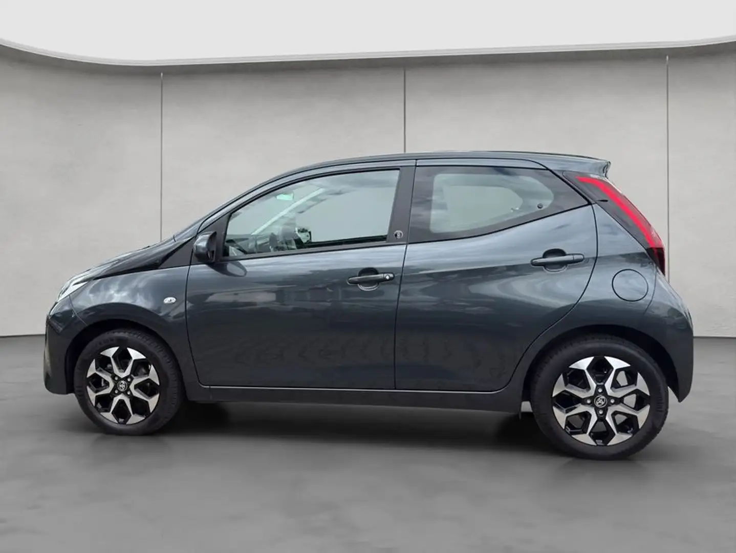 Toyota Aygo X x-play Team Deutschland Gris - 2