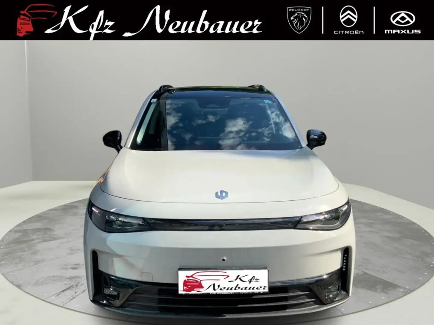 Leapmotor C10 Design Hybrid 974km Reichweite Grau - 2