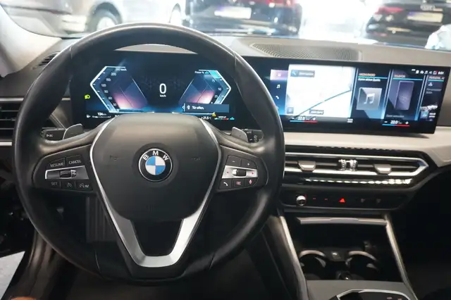 BMW 3 Series view 11