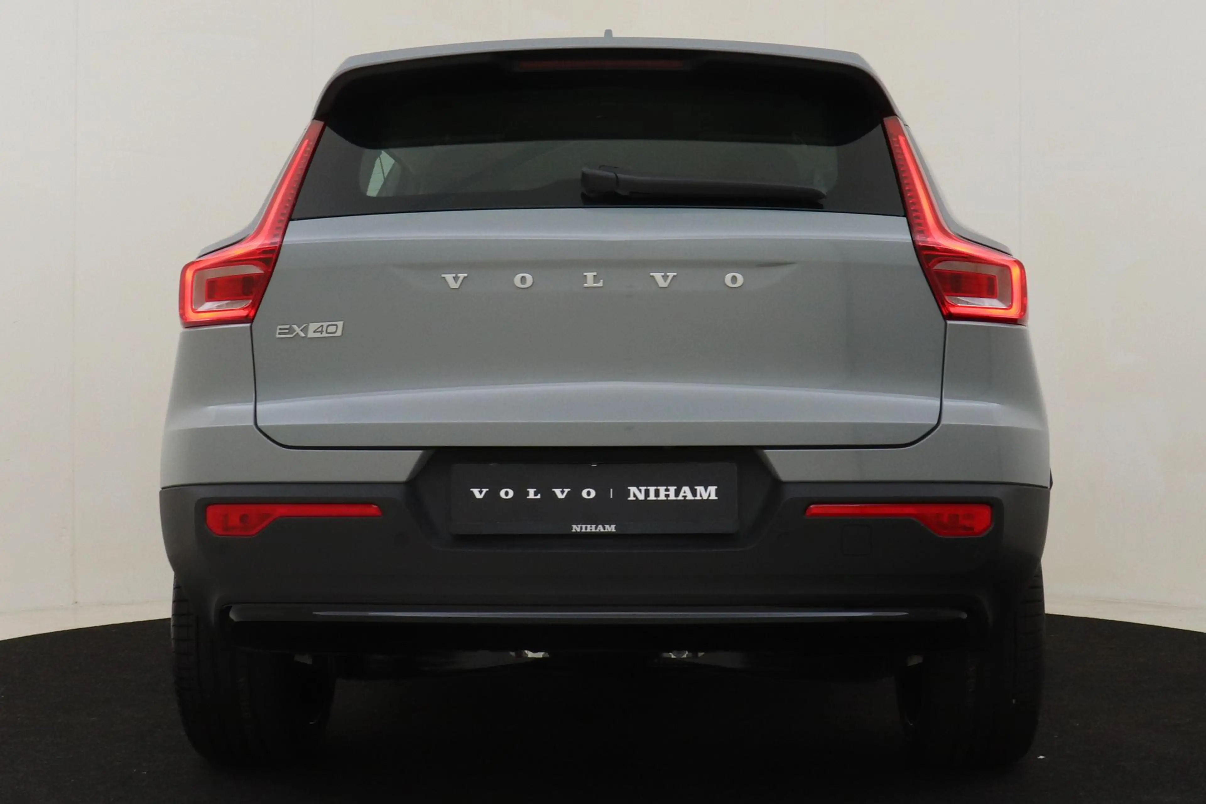 Volvo EX40 SINGLE MOTOR ESSENTIAL 70 kWh -CAMERA|CRUISE|METAL — photo 15