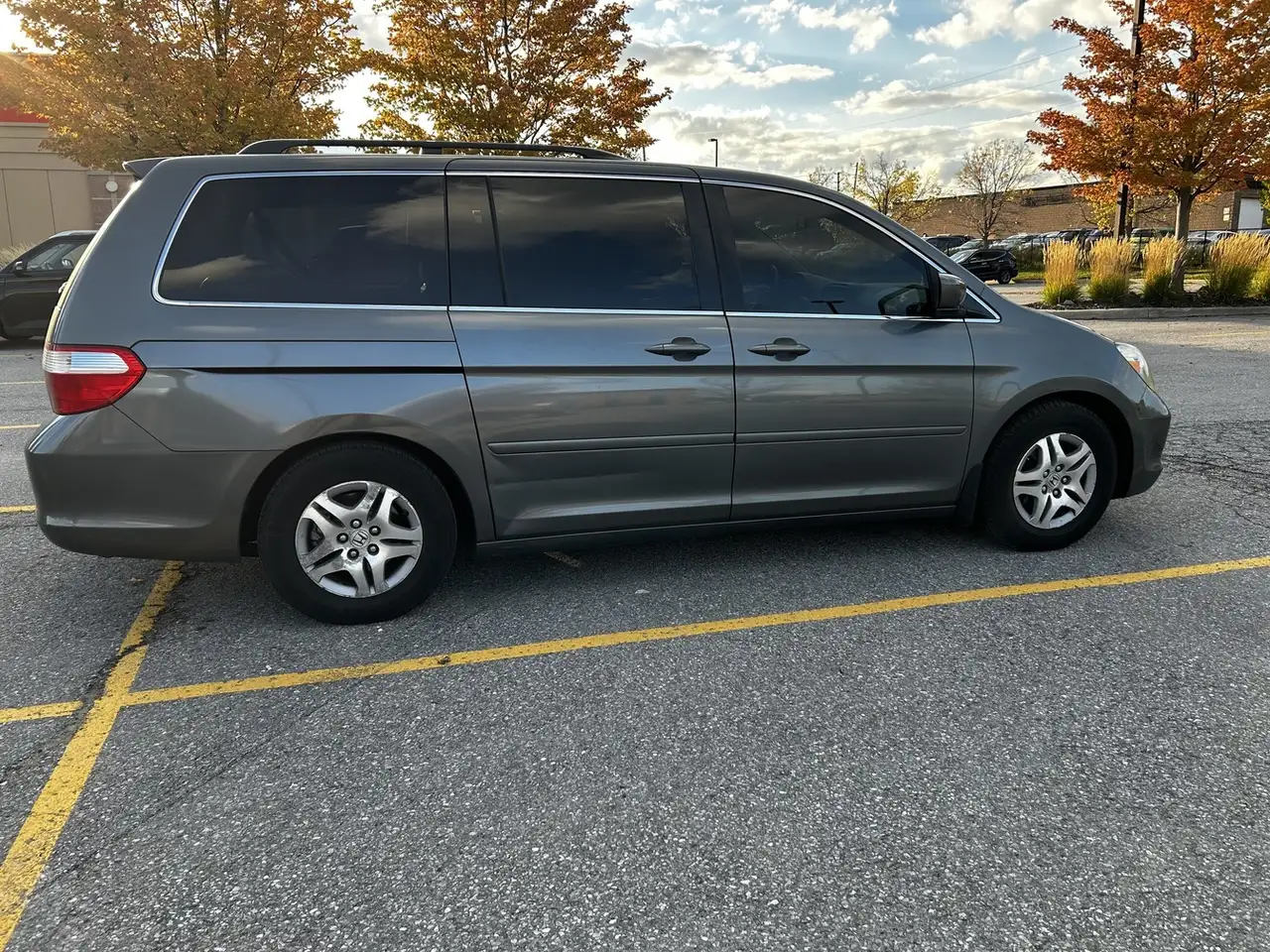Honda Odyssey снимка Honda Odyssey