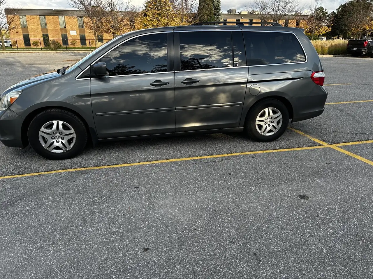Honda Odyssey снимка Honda Odyssey
