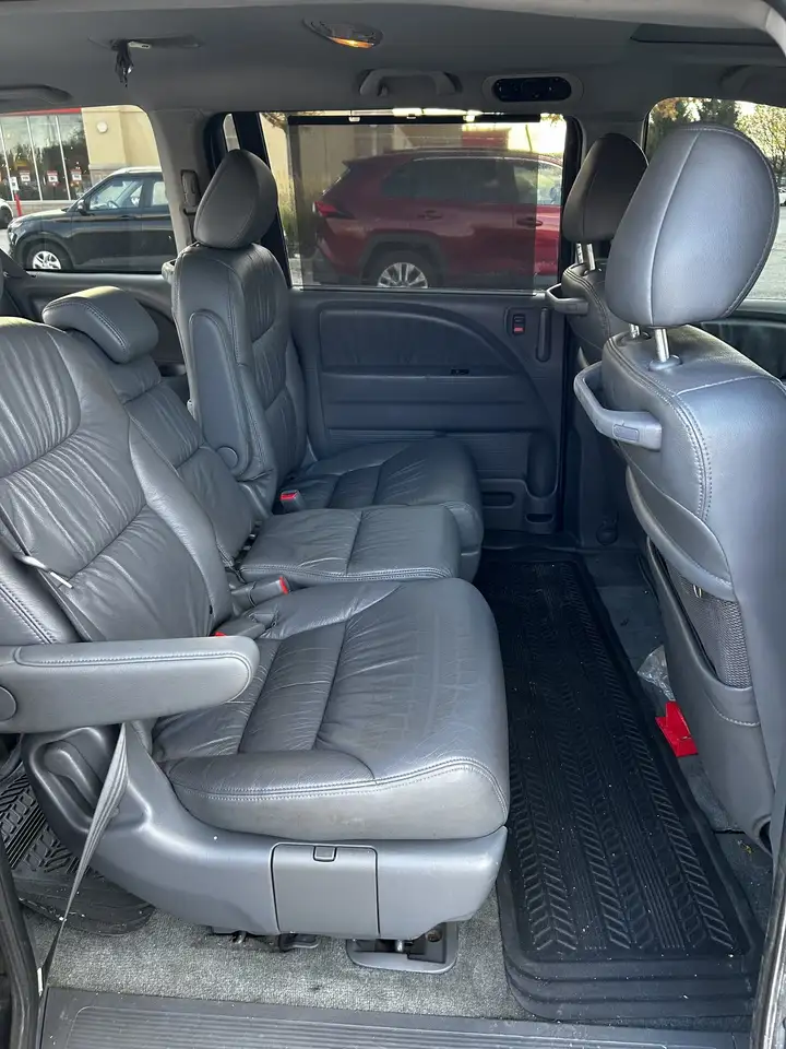 Honda Odyssey снимка Honda Odyssey
