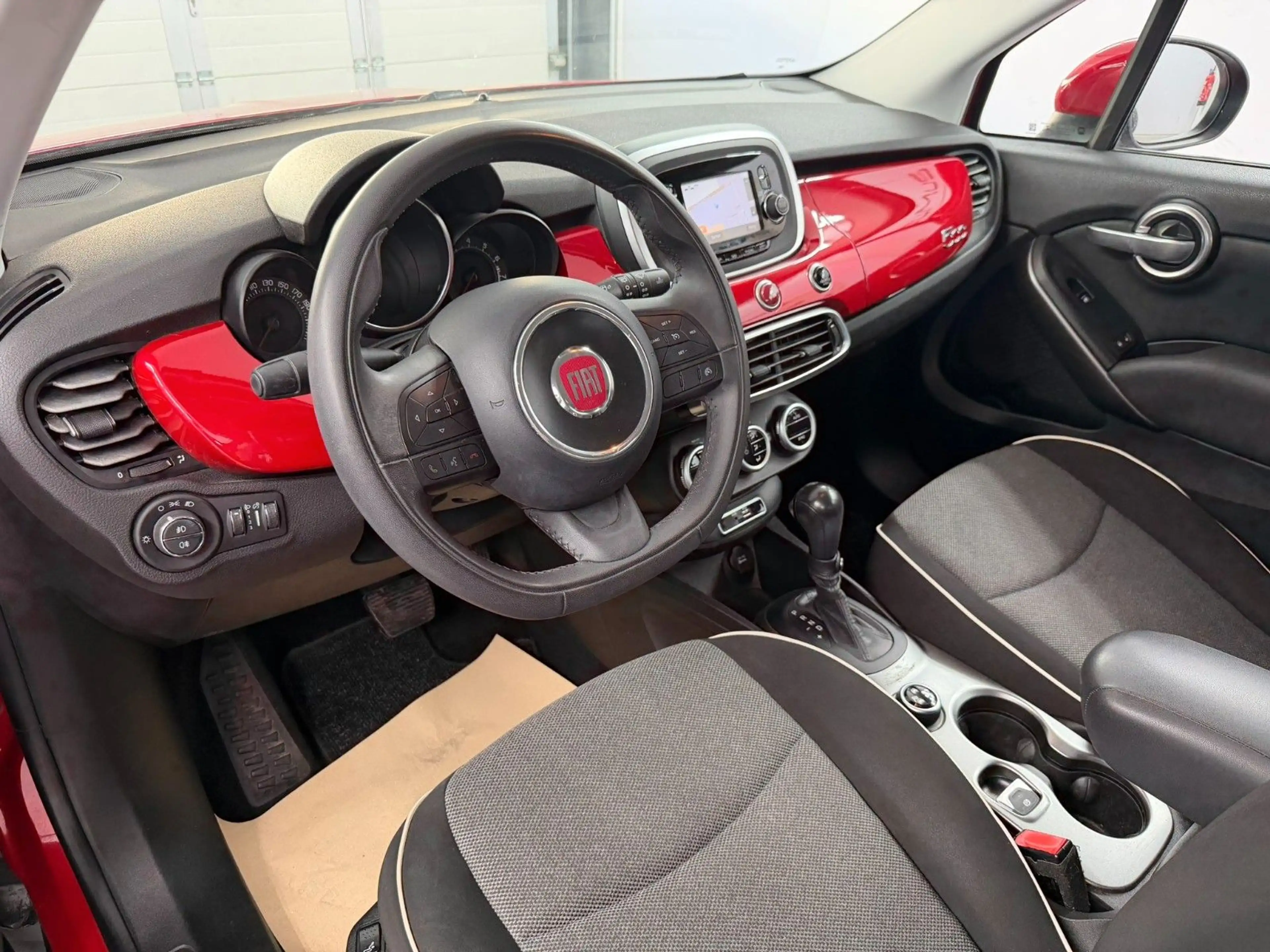 Fiat 500X Pop Star MFL KLIMA NAVI PDC TEMPOMAT — photo 14