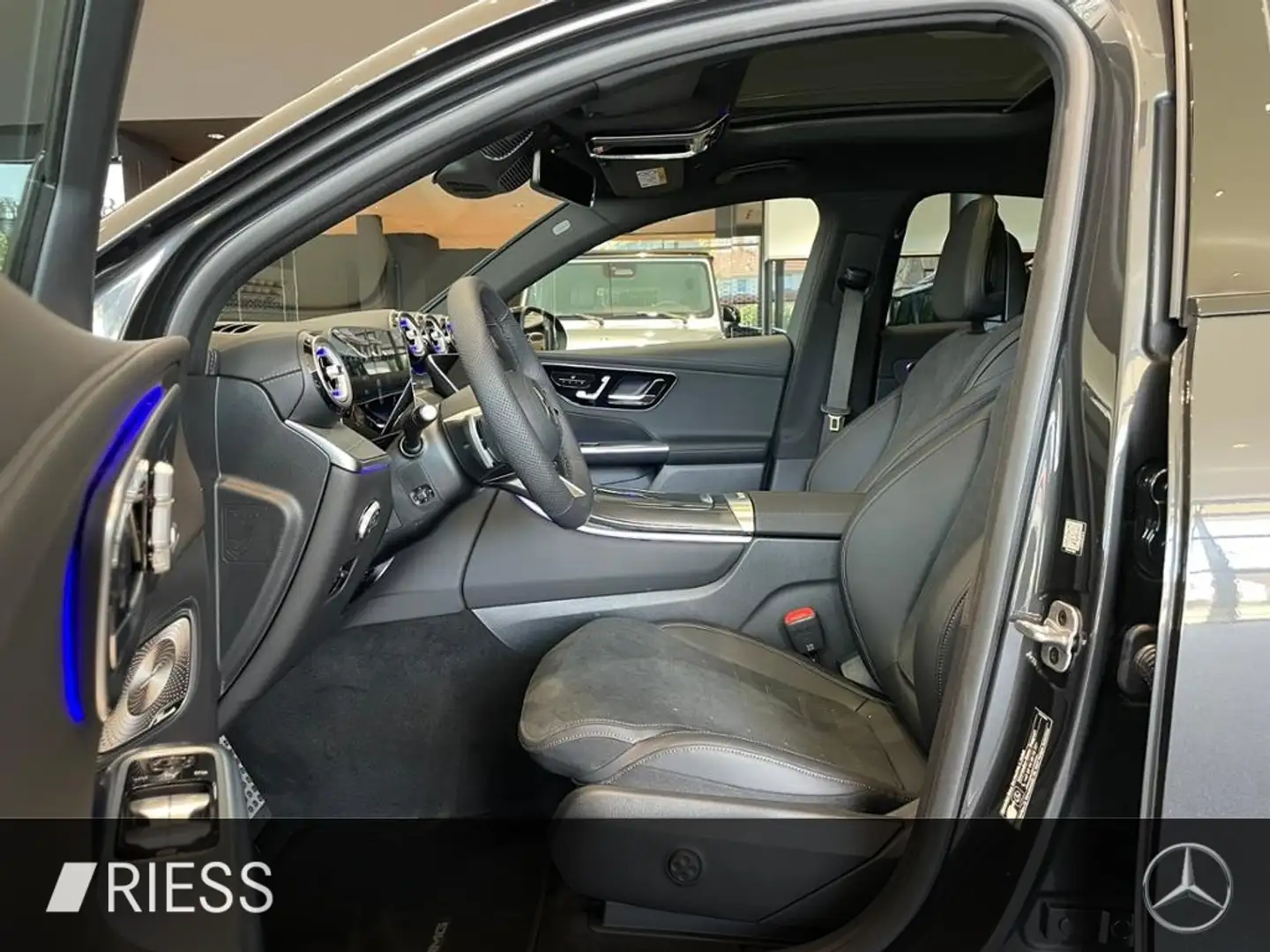 Mercedes-Benz GLC 200 d Coupé AMG+PANO+AHK+DISTR+KEYL+DIGI L+ Grau - 2