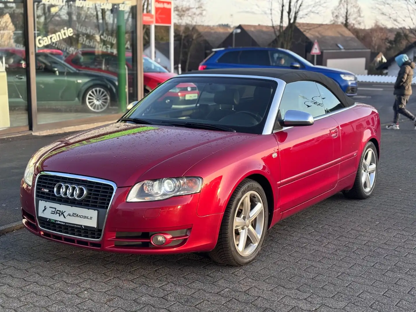 Audi A4 Cabriolet 2.0TFSI S-Line Automatik NAVI*XENON Rot - 2