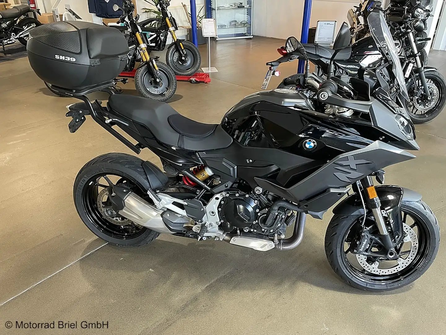 BMW F 900 XR - 1