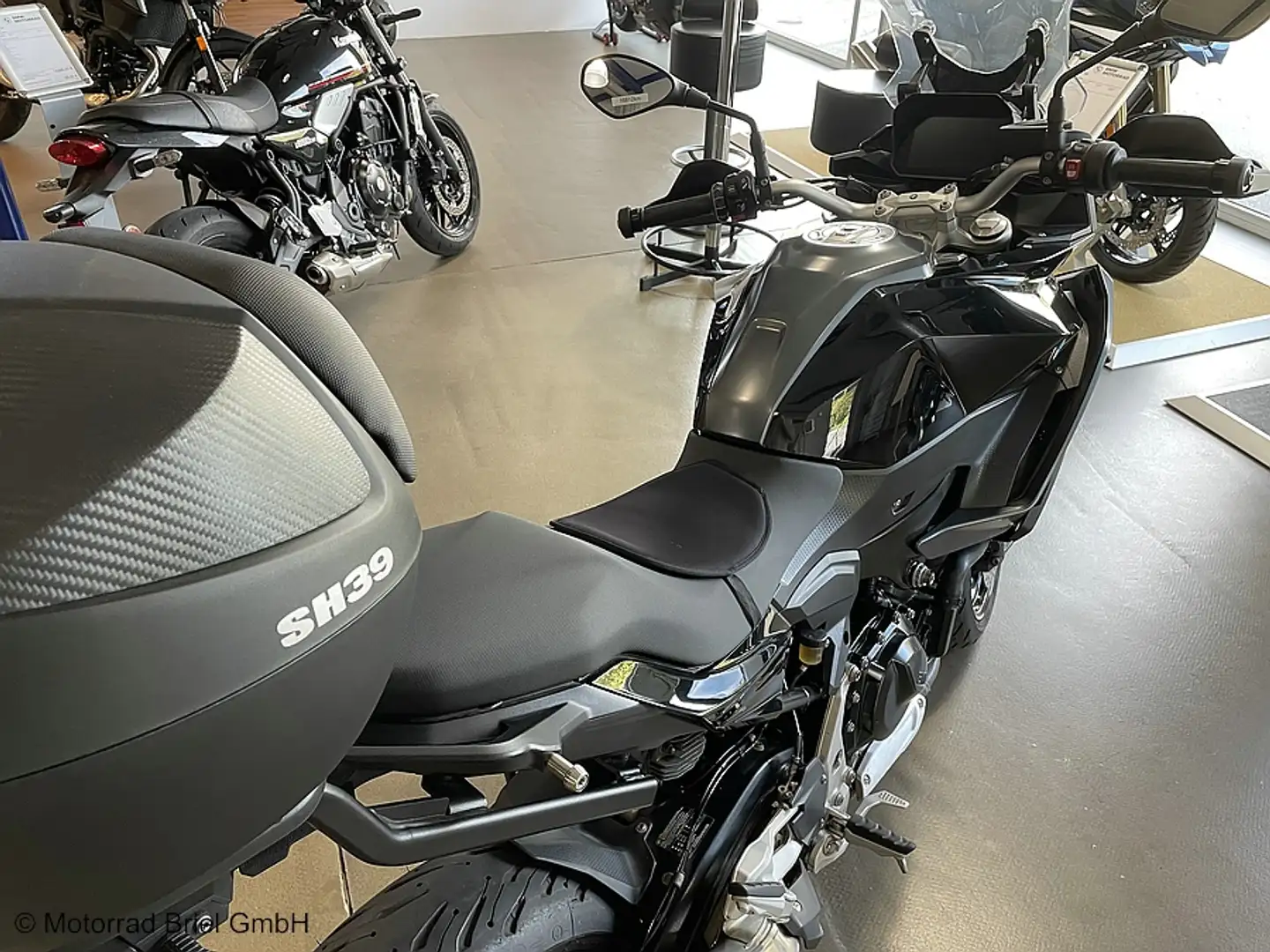 BMW F 900 XR - 2