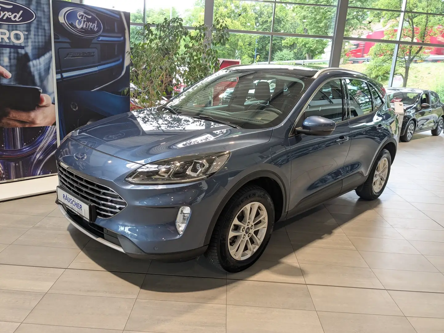 Ford Kuga 2.5l PHEV 165 kW Titanium Blau - 2