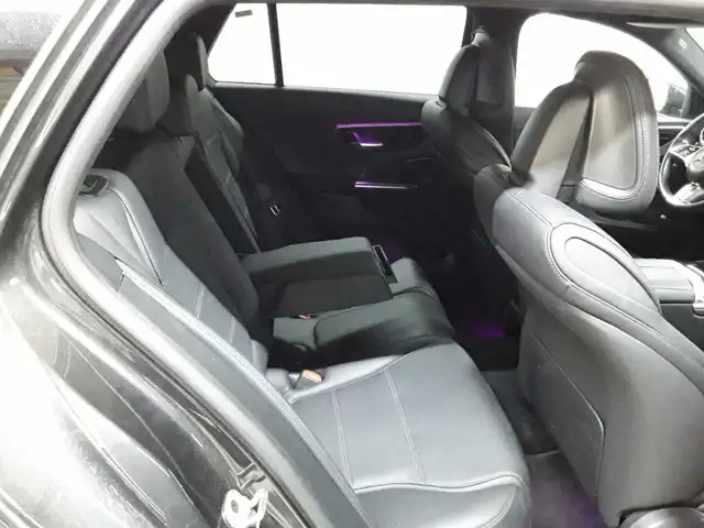 Mercedes-Benz C-Class view 14
