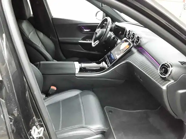 Mercedes-Benz C-Class view 8