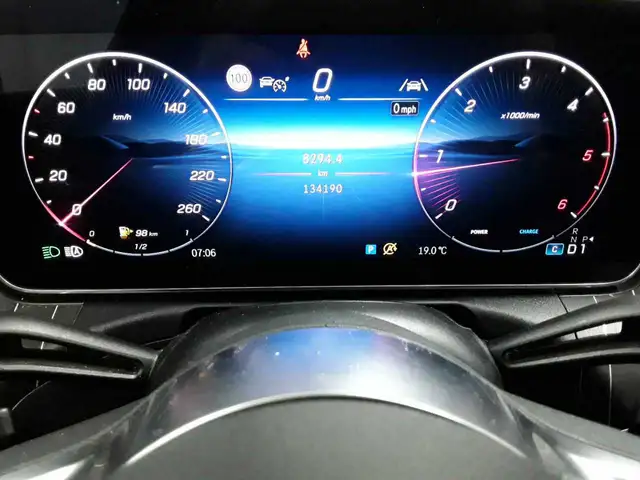 Mercedes-Benz C-Class view 11